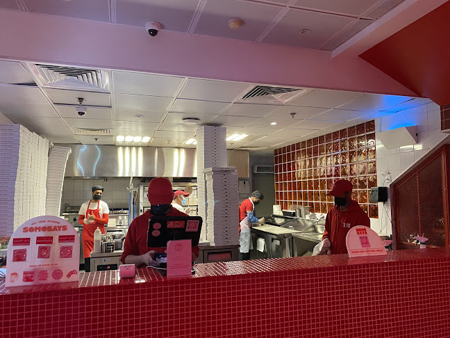 سومو سايز بيتزا - الضيافة