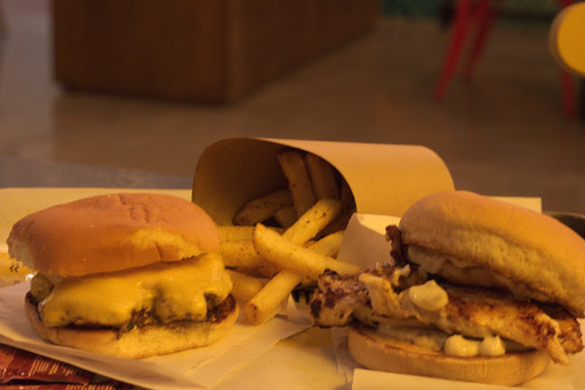 دبل تشيز بليز - الضيافة