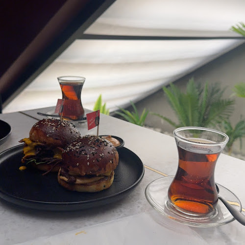 مستر اسادو برغر - الضيافة