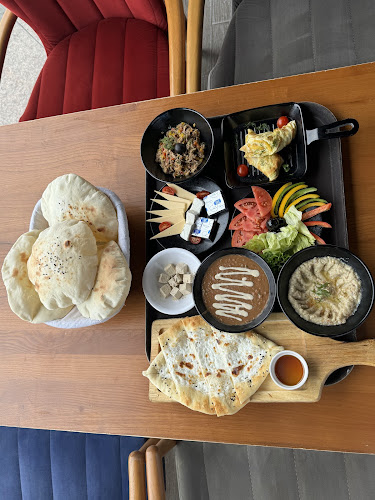 مطعم صن بي - الضيافة