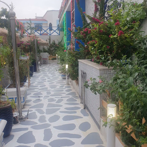 فيرا بيسترو Fira Bistro - الضيافة