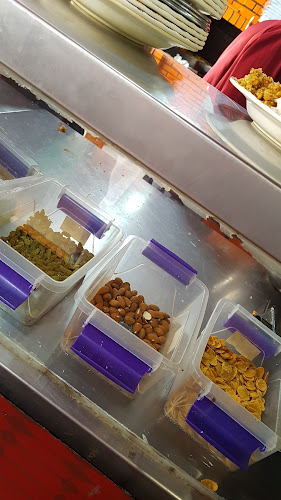 مطعم حي المطار البخاري - الضيافة