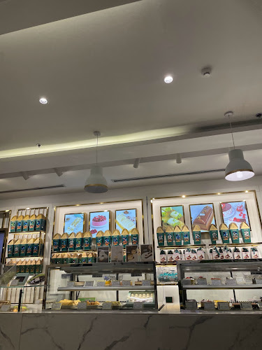 حلويات سعد الدين (مندرين مول) Saadeddin Pastry - الضيافة