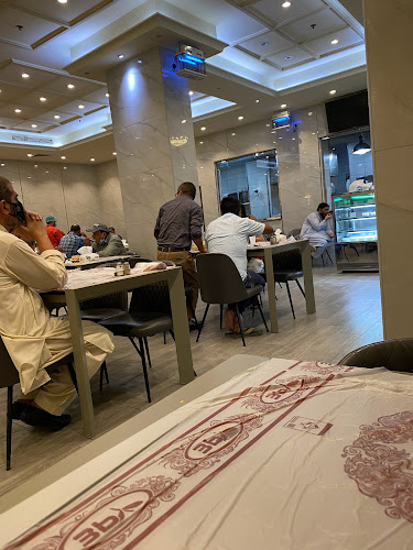 مطعم نرالا الشرفية