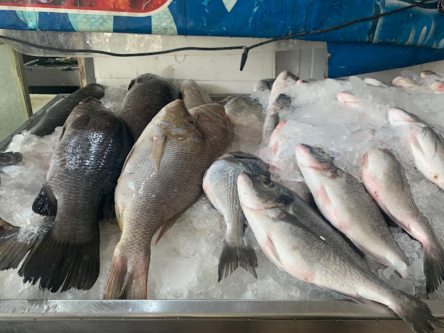 Opinii despre مطعم طرح البحر للماكولات البحرية în الدمام - الضيافة