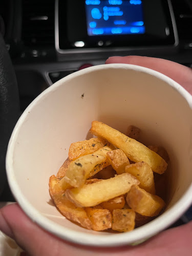 8277 2142 Uthman Ibn Affan, النزهة، الدمام 32252