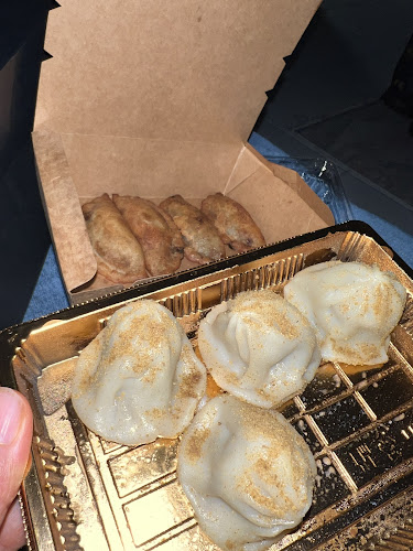 مطعم عجينة وحشوة - جدة