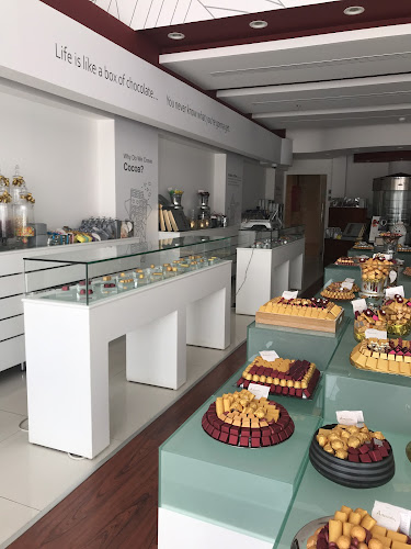 حي الياسمين, طريق الثمامة، مقابل مستشفى المملكة، الرياض