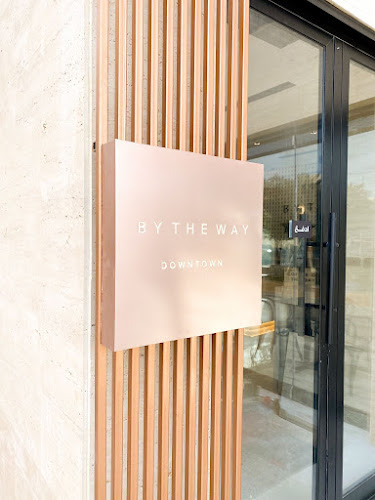 By The Way (BTW) - الضيافة