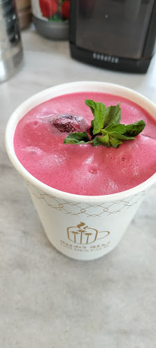 نخلة ذهبية كافية - الضيافة