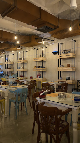 طريق الملك عبدالعزيز الفرعي، الياسمين، الرياض 13326