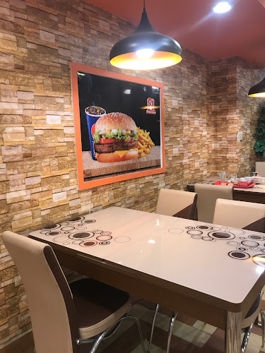 بروست ديلوكس تشكن - أبها