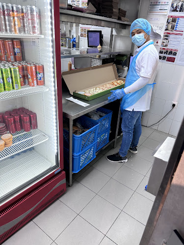 مايسترو بيتزا - الضيافة