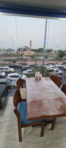 شاطئ الصيادالملز للمأكولات البحريه