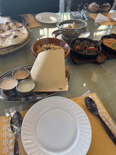 طريق الملك عبدالعزيز الفرعي، الياسمين، الرياض 13326