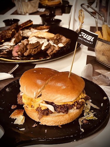 Opinii despre مطعم وقود الشاطئ "فيول" în القطيف‎ - الضيافة