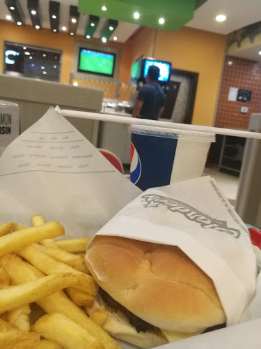 هارديز - الضيافة