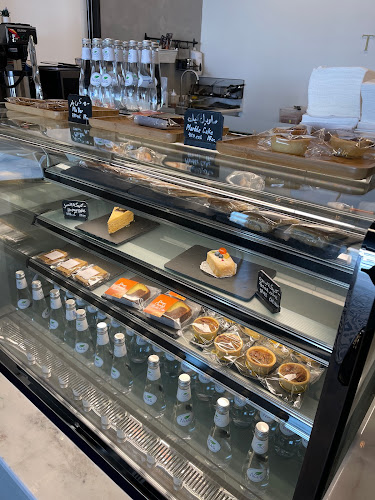 Comentarii opinii despre توكسيدو كوفي