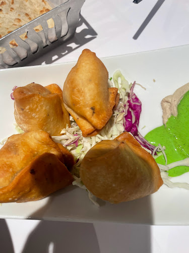 مطعم بهارات - الضيافة