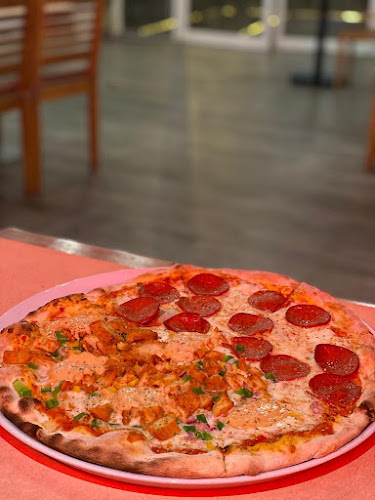 Comentarii opinii despre رونالدوز بيتزا