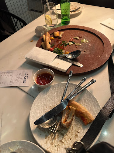 مطعم شي ليليز - الرياض