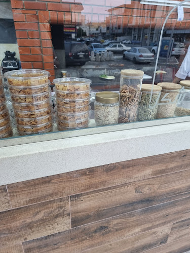 مطعم غير شكل - الضيافة