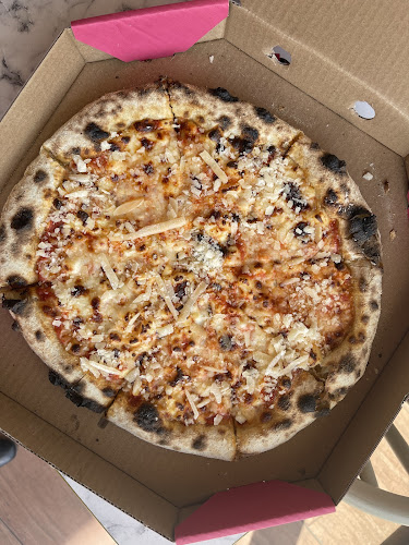 هاريز بيتزا - الضيافة