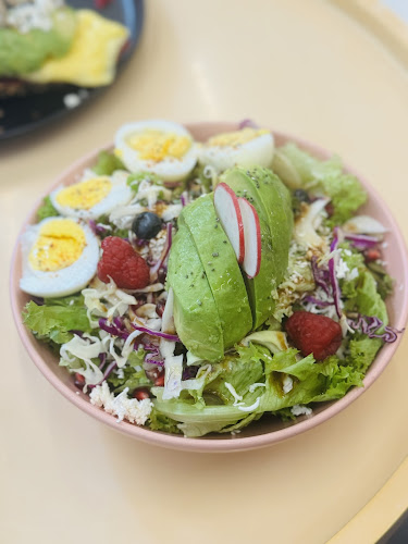 Opinii despre موماز în الدمام - الضيافة