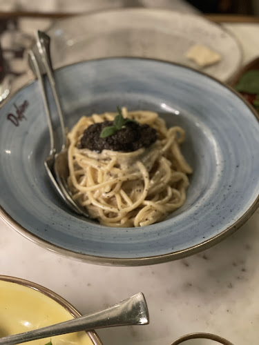 دلفينو - الرياض