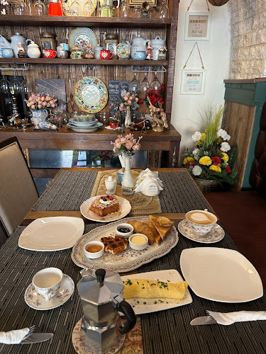 LaFamiglia Bistro Cafe لافاميليا بيسترو كافيه - الضيافة