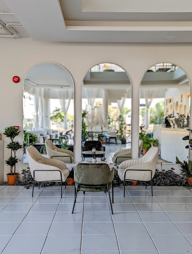 Opinii despre مقهى - مجتمع فناء în الرياض - الضيافة