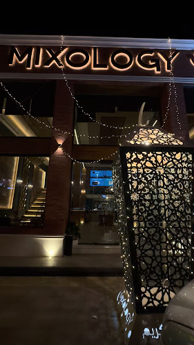 مطعم وكوفى ميكسولجي Mixology - بيشة