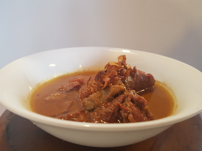 Opinii despre بوفيه مطعم اندونيسي جاوي الرياض وارونج بوجوك în الرياض - الضيافة