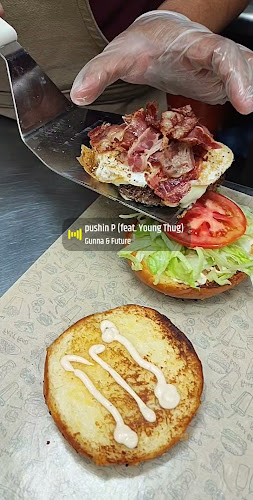 Opinii despre Ort Burger اورت برجر în المدينة المنورة - الضيافة