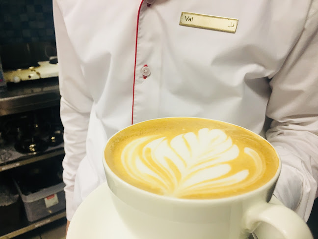 56 آڤنيو داينر