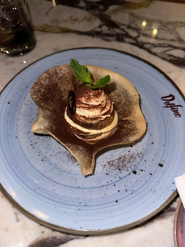 دلفينو - الضيافة