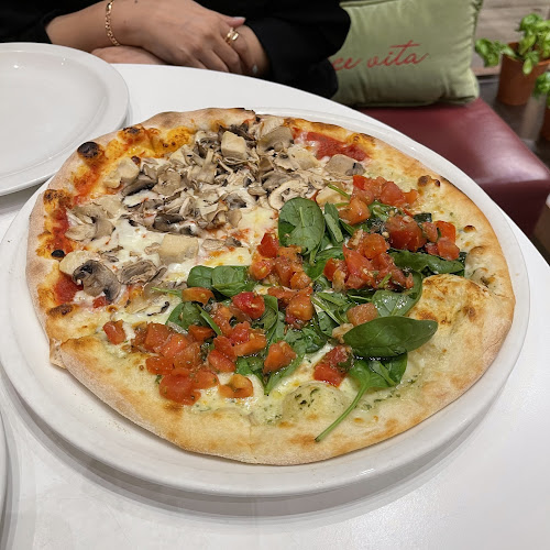 فابيانو رد سي مول - جدة