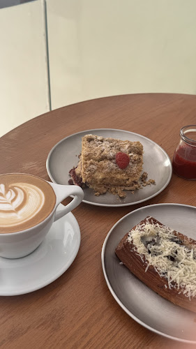 Local Bakehouse لوكال