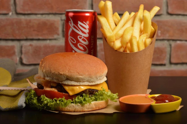 طبق البيتزا - القطيف‎