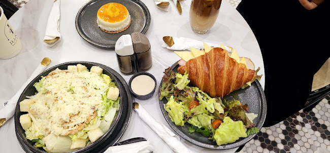 كافية و بيكري ايليون - الرياض