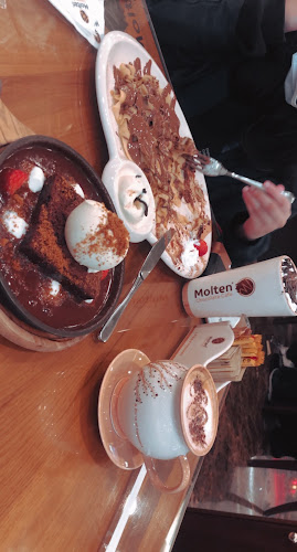 AL Nakheel Mall, المغرزات،, Al Mughrizat, Riyadh 12483 QP88+VJ Al Mughrizat, Riyadh Exit 9، طريق الامام سعود بن عبدالعزيز بن محمد الفرعي،, الرياض 11564