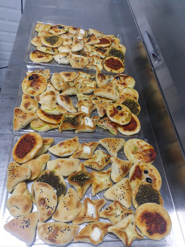 فرن زاد - الضيافة