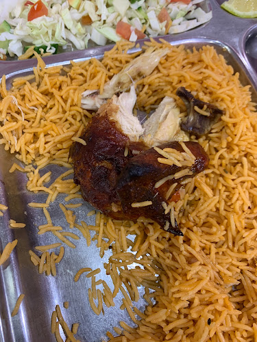 مطعم المائدة للرز البخاري