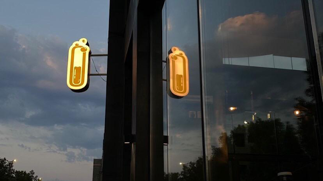 بلاك بوشن - الضيافة