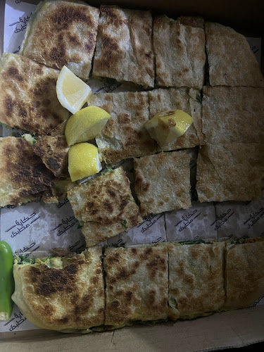 Opinii despre مطعم حكاية مطبق (مطبق معصوب سمبوسة) în الرس - الضيافة