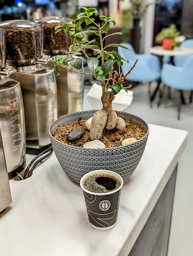 Opinii despre محمصة كيرف للقهوة المختصة în الرياض - الضيافة