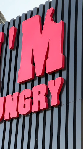 آيام هانقري