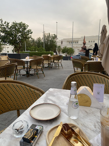 لإكلير دي جيني