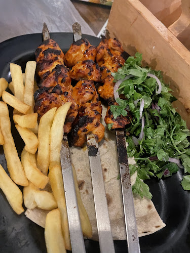 Opinii despre مطعم كباب بوتمبه în الهفوف‎ - الضيافة