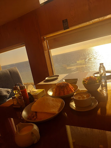 مطعم و كوفي ايلاند